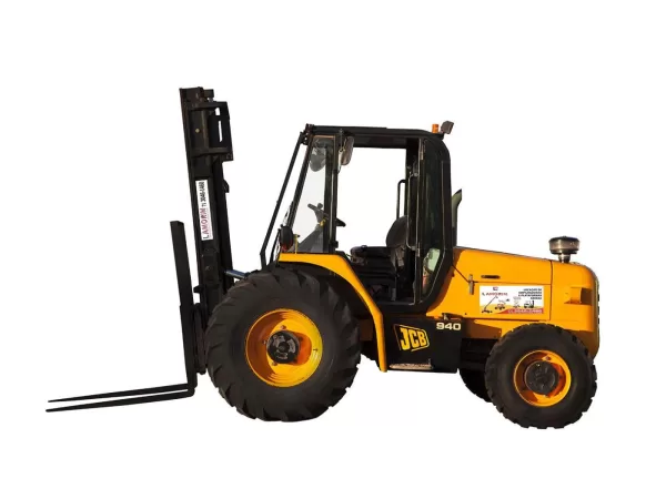 Empilhadeira 4.5 t TODO TERRENO 940 JCB
